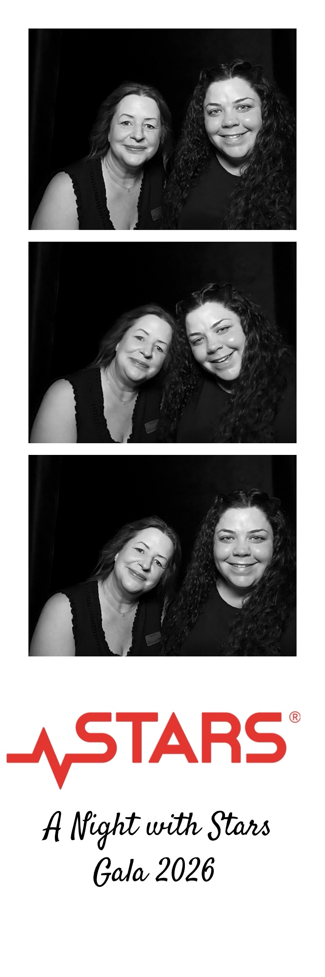 Enclosed Photo Booth black strip